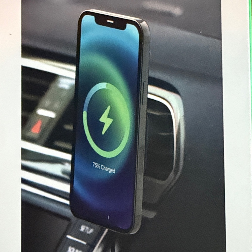 iOttie - Velox 7.5W Wireless Charging Air Vent Mount with MagSafe -Midnight Blue - Picture 3 of 10